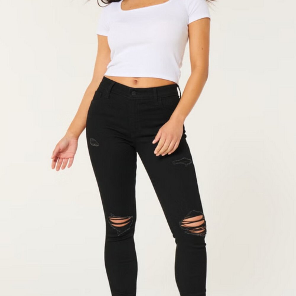Hollister High Rise Ripped Crop Super Skinny